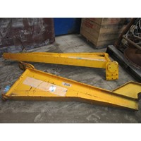 2 ladle heaters with 2 coulmn-mounted slewing cranes, 2 arms 